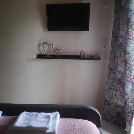 Achillion アパート Paralía Skotínis