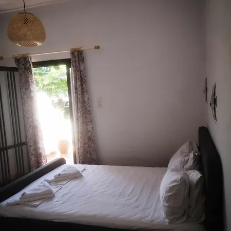 Achillion Paralía Skotínis