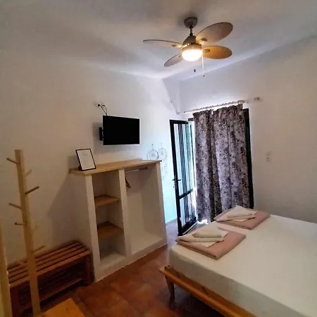 Achillion Paralia Skotinis