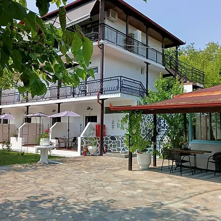 Achillion Apartment *