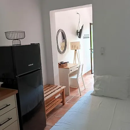 Achillion * Paralia Skotinis