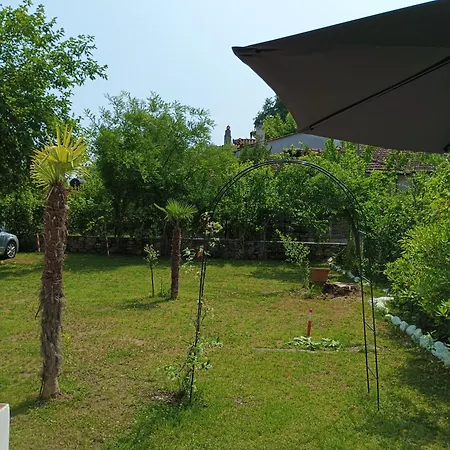 Achillion * Paralia Skotinis