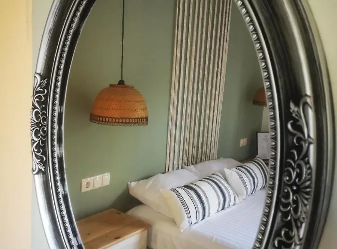 Achillion Apartment *
