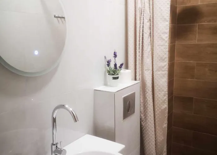 Achillion * Paralía Skotínis