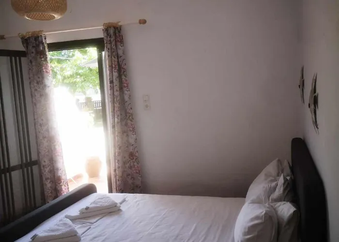 Achillion Paralía Skotínis