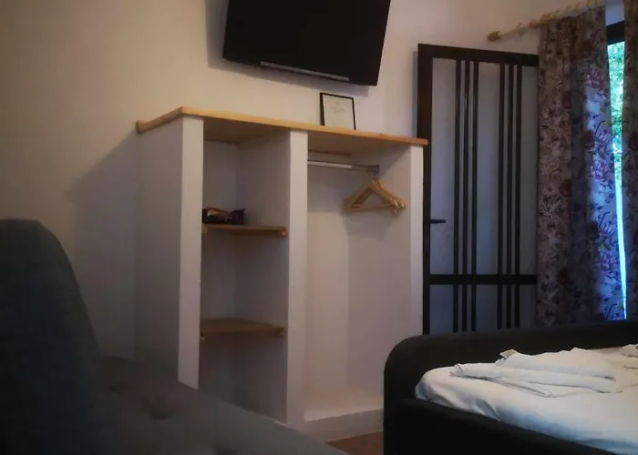 Achillion Apartmán *