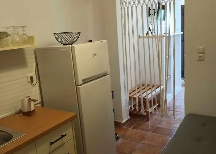 Achillion Paralía Skotínis