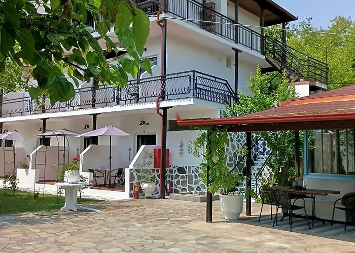 Achillion Apartmán *