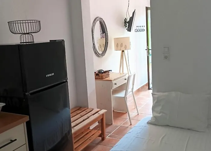 Achillion * Paralía Skotínis